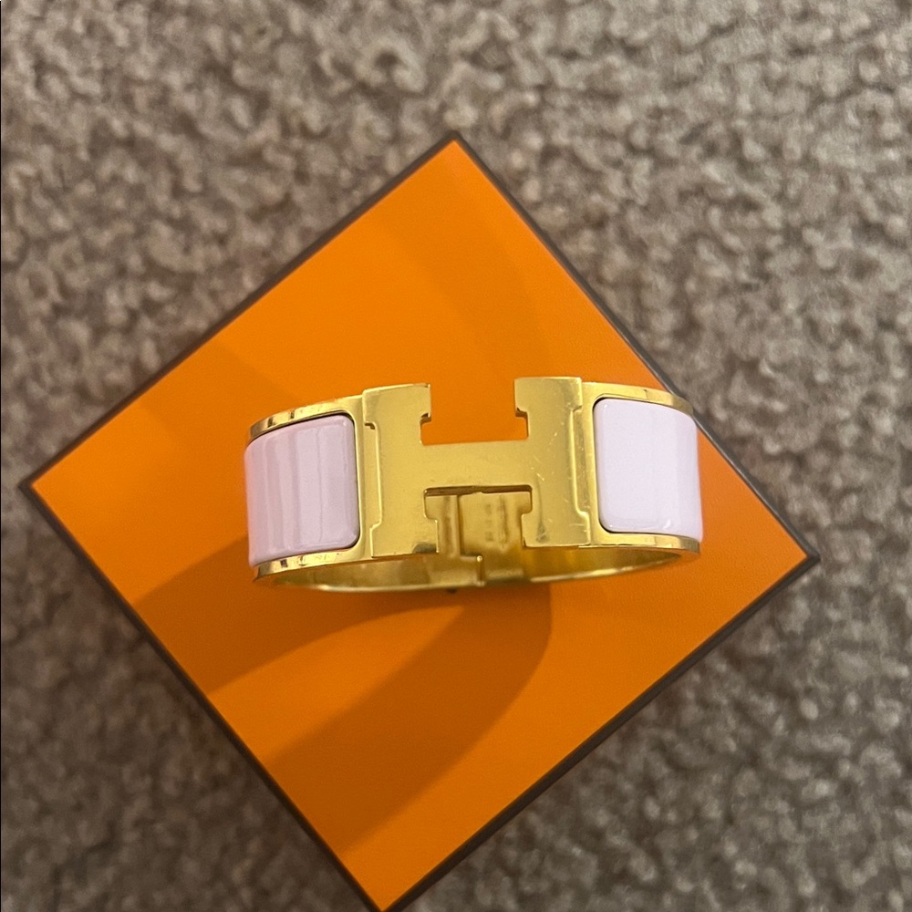 Hermes Clic Clac H Gold Plated Enamel Bracelet in Pink (Rose Dragee)